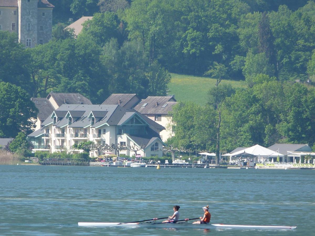 Logement Atypique Avec Vue Unique Panoramique Sur Le Lac D'Annecy, Dans Une Residence Avec Plage Et Ponton Privee Sur La Commune De Дюэн Экстерьер фото